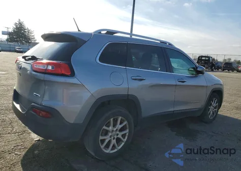 2015 Jeep Cherokee Latitude z USA, uszkodzony, nr VIN 1C4PJLCB2FW636984